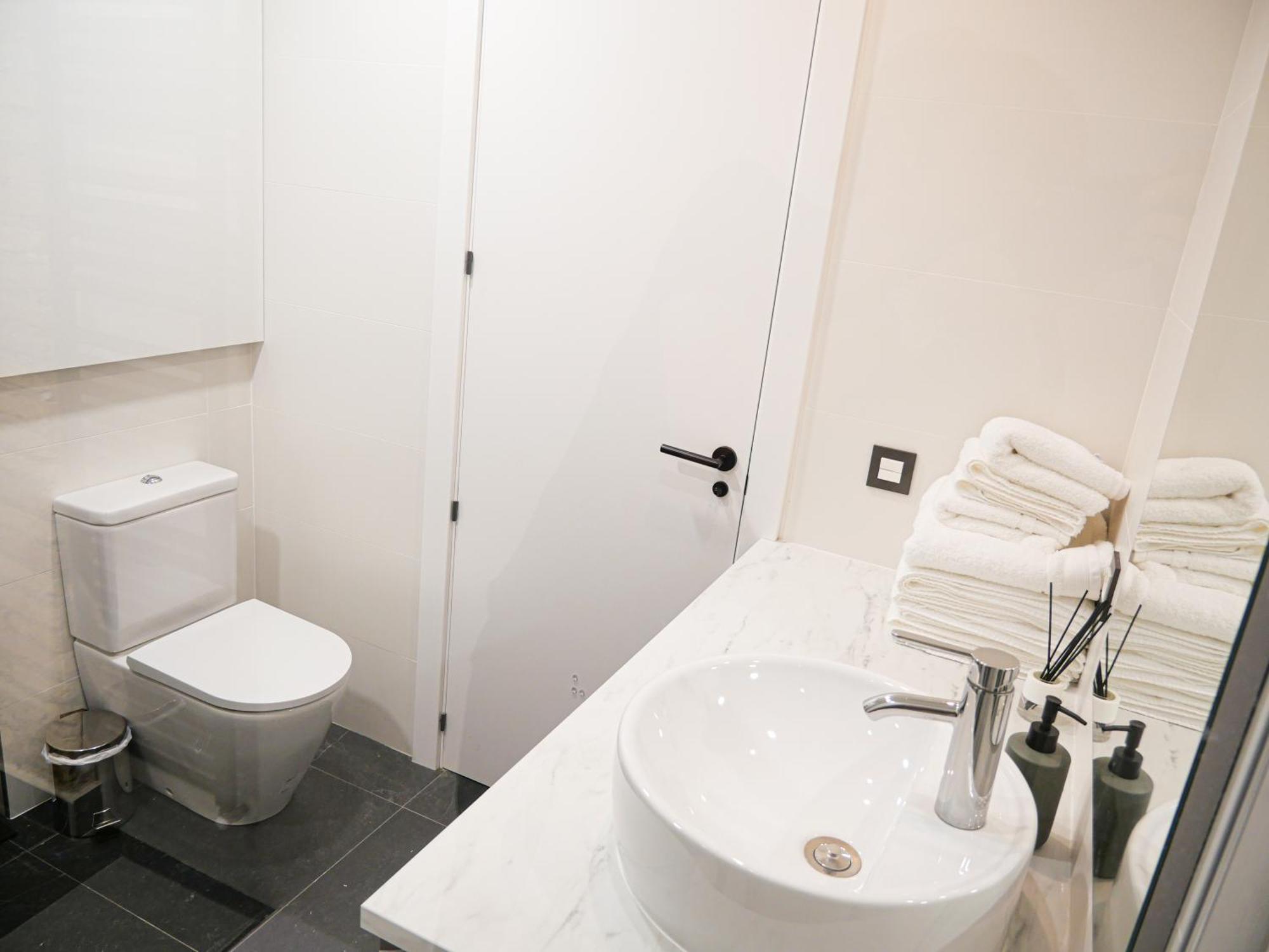 Espacioso Apartamento En El Centro De Pamplona Exterior foto