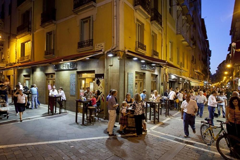 Espacioso Apartamento En El Centro De Pamplona Exterior foto